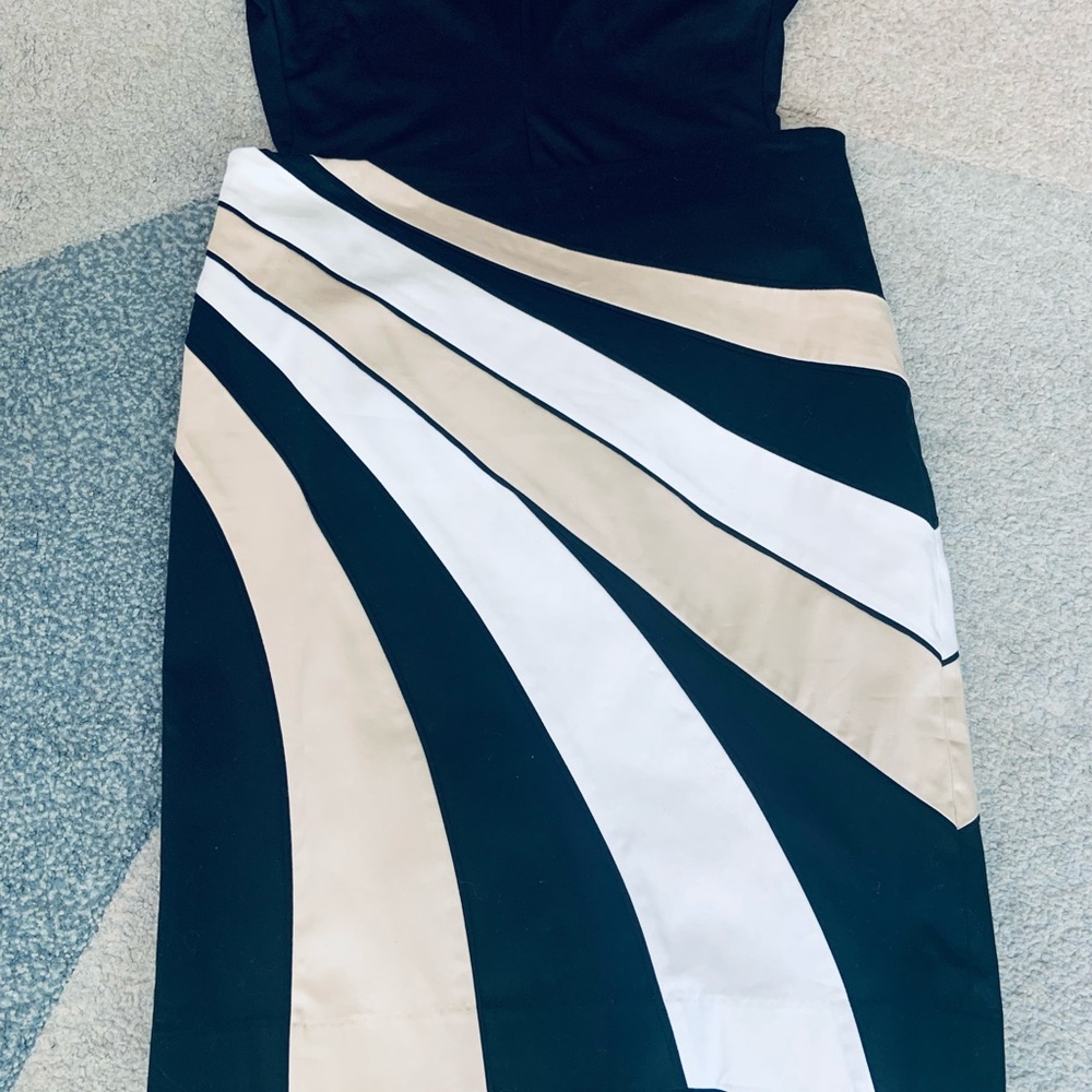 White House Black Market Pencil Skirt - Picture 4 of 8